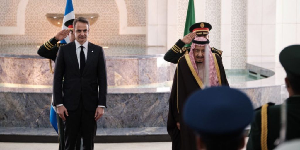 Ολοκληρώθηκε η συνάντηση Μητσοτάκη με τον Βασιλιά της Σαουδικής Αραβίας: Τα σημεία τομής των δύο χωρών (φώτο)