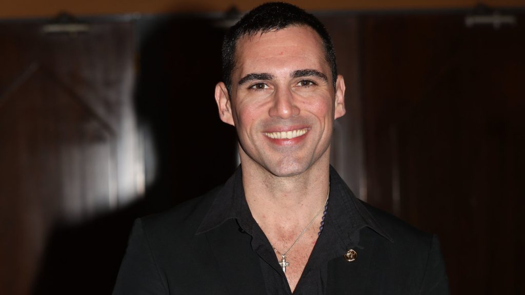 Έγινε ανάδοχος πατέρας 4χρονου κοριτσιού ο Άνθιμος Ανανιάδης