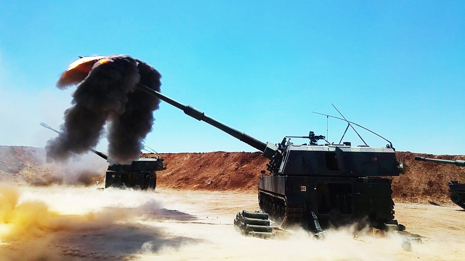 Σφοδρές ανταλλαγές πυρών πυροβολικού μεταξύ συριακού και τουρκικού Στρατού – Κτυπήθηκαν και ρωσικές θέσεις!