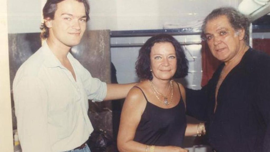 Ο Κώστας Καζάκος αποκαλύπτει: «Όταν αρρώστησε η Τζένη Καρέζη, δεν ήξερε κανείς…» (φώτο-βίντεο)