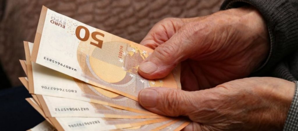 Συντάξεις: Τι αλλάζει στις εισφορές για κύρια, επικουρική και εφάπαξ (φωτο)