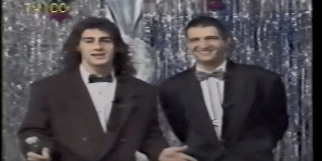 Δείτε τον Αντώνη Κανάκη τη δεκαετία του ’80 – Τον αναγνωρίζετε; (βίντεο)