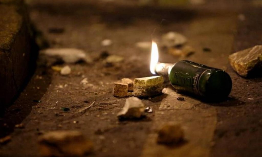 Θεσσαλονίκη: Επίθεση με βόμβα μολότοφ σε ίντερνετ-καφέ