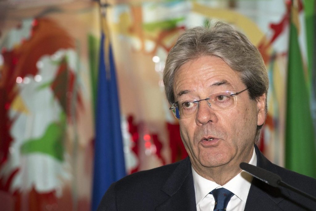 Στην Αθήνα σήμερα ο νέος Επίτροπος Οικονομίας – Στην ατζέντα του ελαφρύνσεις, «κόκκινα δάνεια» και πλειστηριασμοί