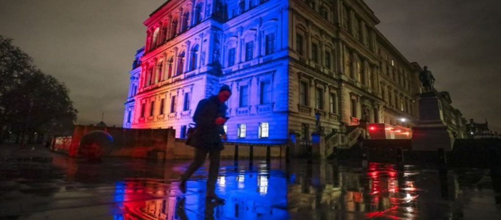 Βρετανία: Προχωράει σε εφαρμογή εμπορικών δασμών από το 2021