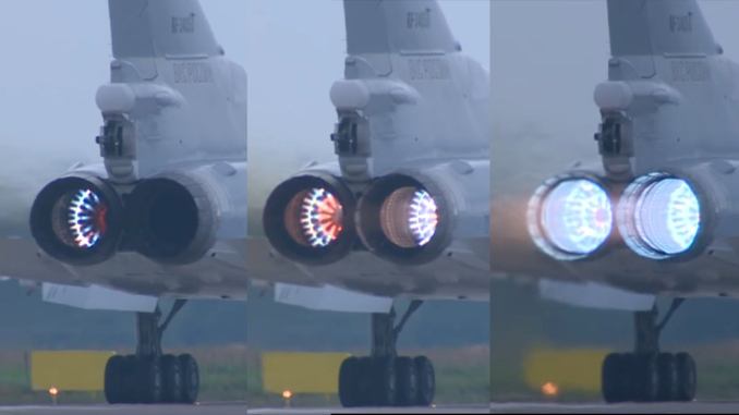Ρωσικό βομβαρδιστικό Tu-22M3 εκκινεί τους κινητήρες του και το θέαμα είναι μοναδικό (φώτο – βίντεο)