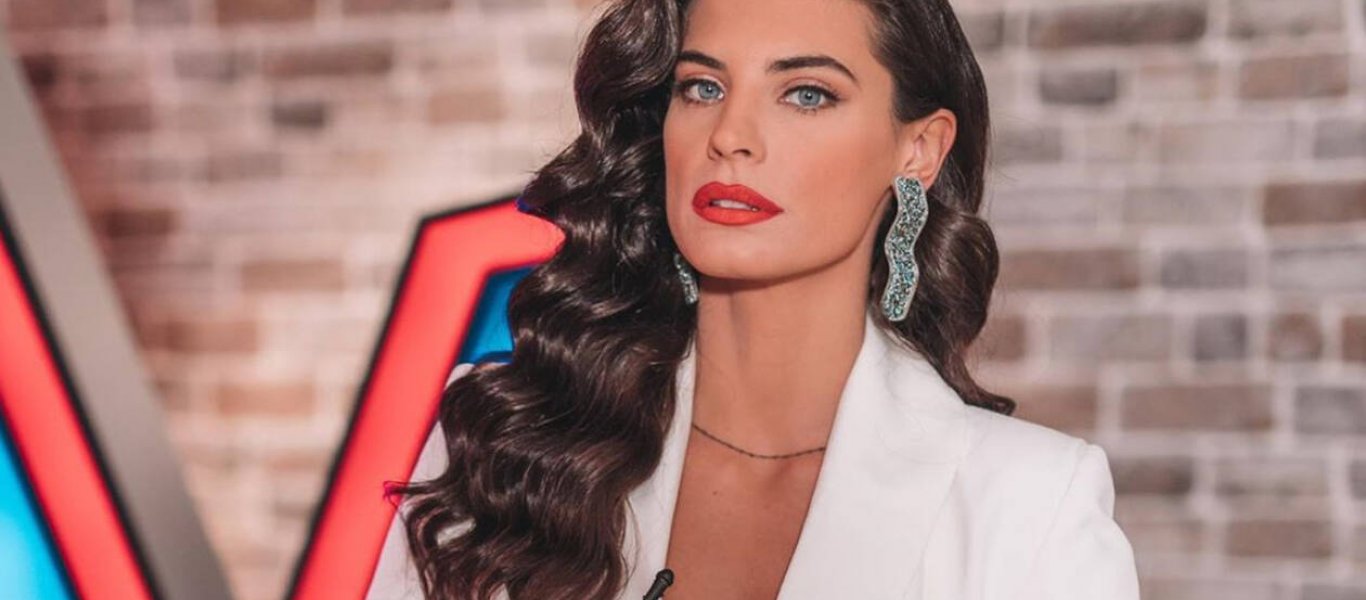 Ρίχνει «Μπόμπα» με φωτογραφίες με εσώρουχα η Χριστίνα Μπόμπα (φώτο)