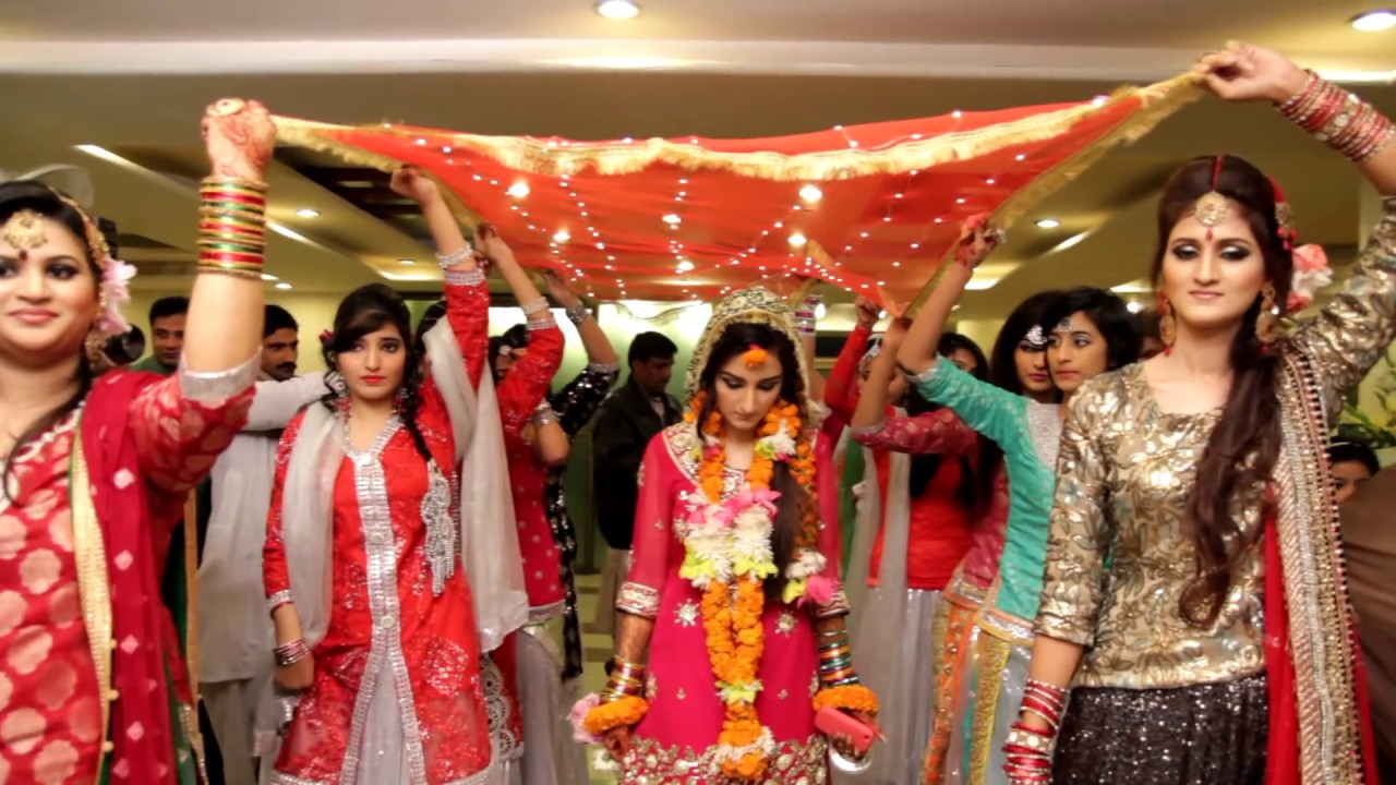 Πακιστάν: Τρομακτική απόφαση για τα ανήλικα κορίτσια – Γάμος μετά την πρώτη περίοδο της γυναίκας