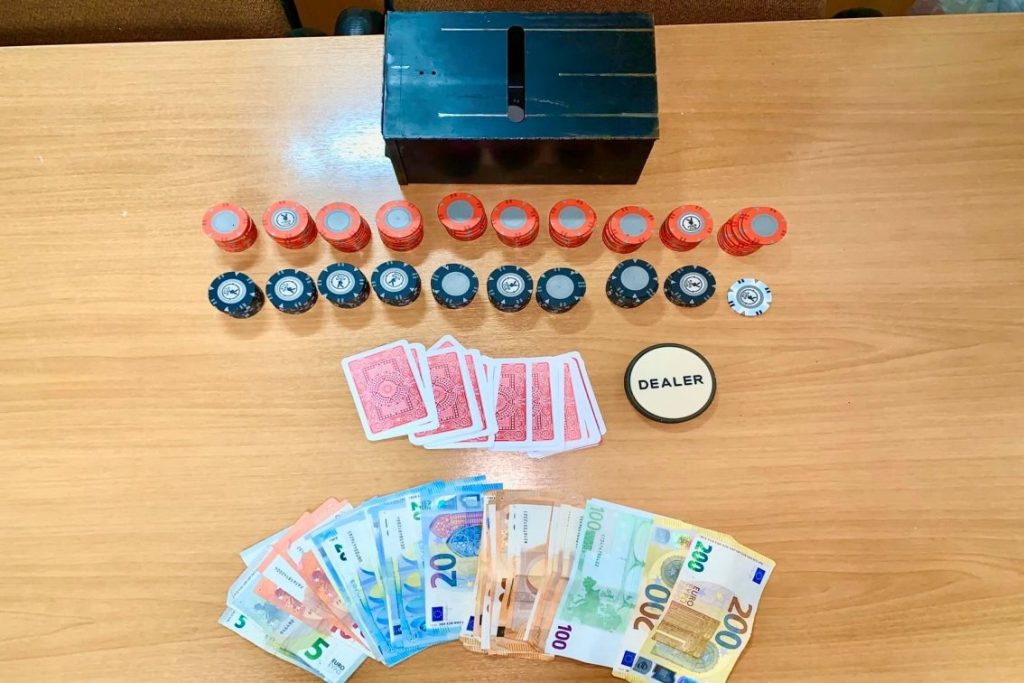 Είχαν στήσει καζίνο στη Ρόδο: Συνέλαβε 10 άτομα η αστυνομία -Κατασχέθηκαν 1.900 ευρώ (φώτο)