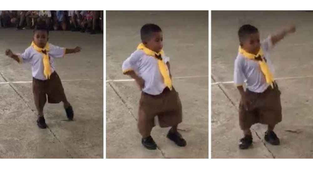 6χρονος τα δίνει όλα στο χορό και εκπλήσσει συμμαθητές και δασκάλους σε διαγωνισμό (βίντεο)