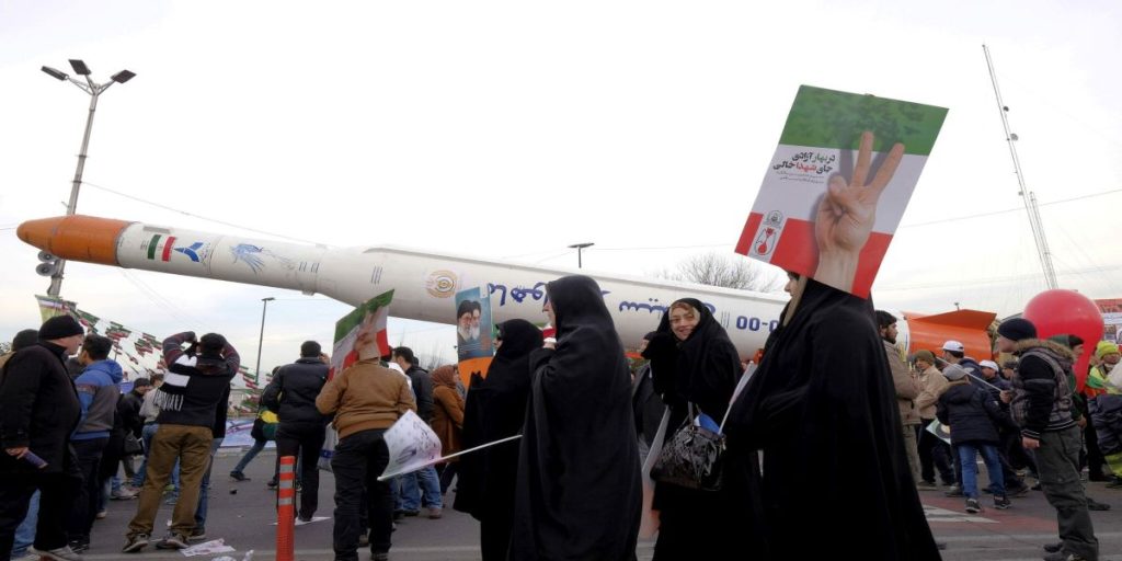 Ιράν: Εκτόξευσε…  «επιτυχώς» δορυφόρο αλλά δεν  κατάφερε να τον θέσει σε τροχιά!