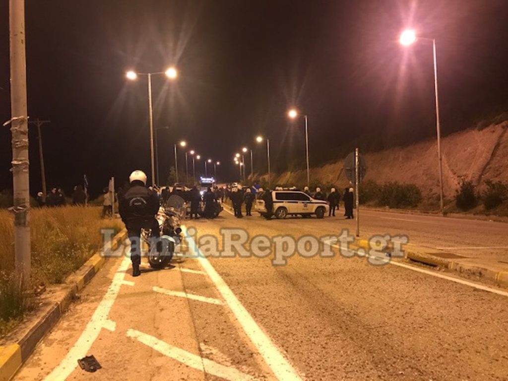 Επεισόδια πετροπόλεμος με την Αστυνομία και συλλήψεις των οπαδών της Λάρισας (βίντεο)