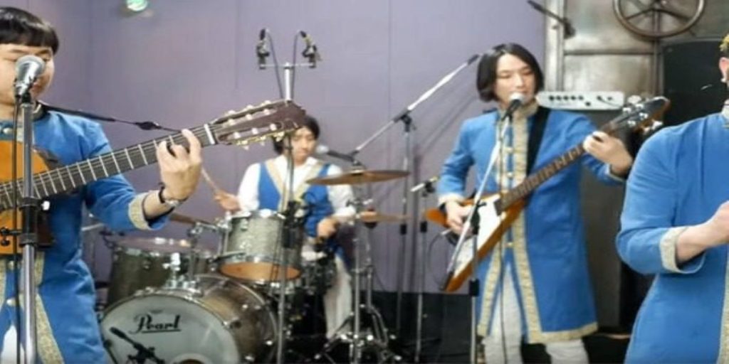 Pyramidos: Το ιαπωνικό συγκρότημα που (ξανά)τραγούδησε ελληνικά  – Αυτή τη φορά επέλεξε Πάνο Κιάμο (βίντεο)