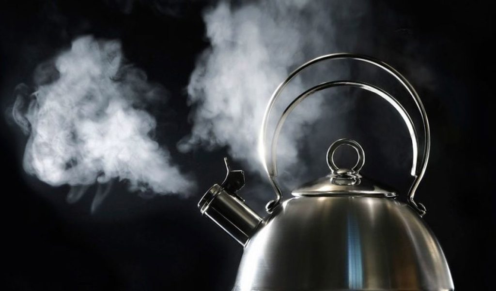 Πιες ζεστό νερό… κάνει καλό!