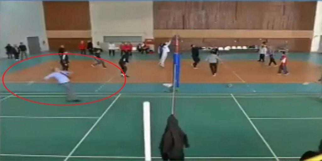 Γιώργος Κατρούγκαλος: Καρέ-καρέ ο τραυματισμός του – Δείτε το βίντεο