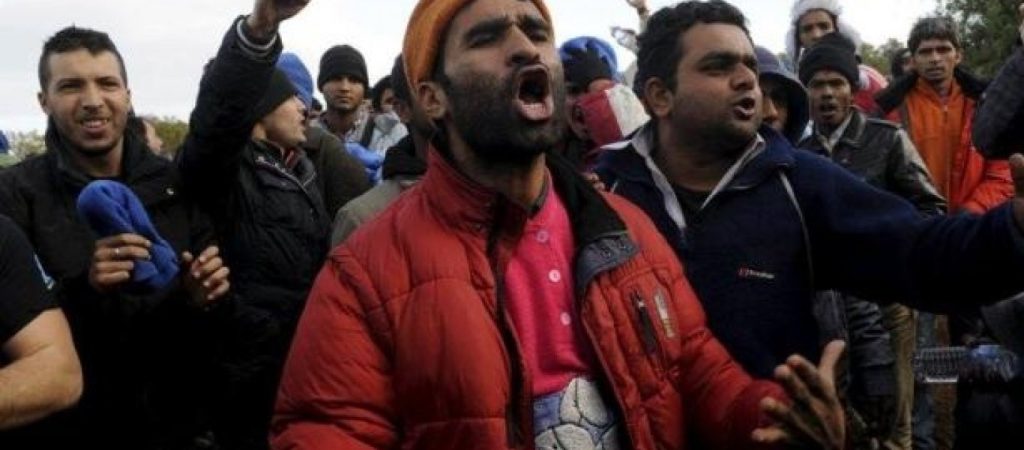 Ξεσηκωμός στα νησιά: Οι κάτοικοι έρχονται στην Αθήνα για να ακυρώσουν την αρπαγή της γης τους από την κυβέρνηση