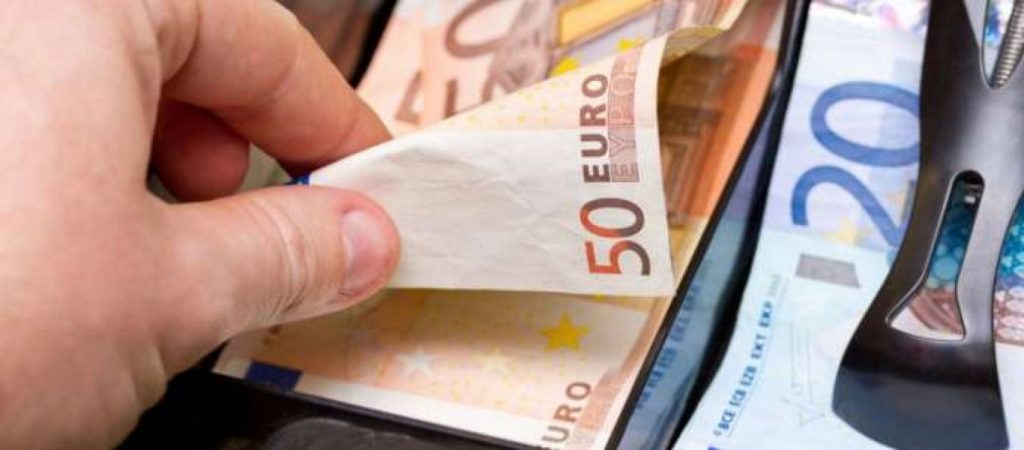 Όλα όσα πρέπει να γνωρίζετε για το ειδικό φοιτητικό επίδομα – Οι προθεσμίες για τις αιτήσεις και τα κριτήρια