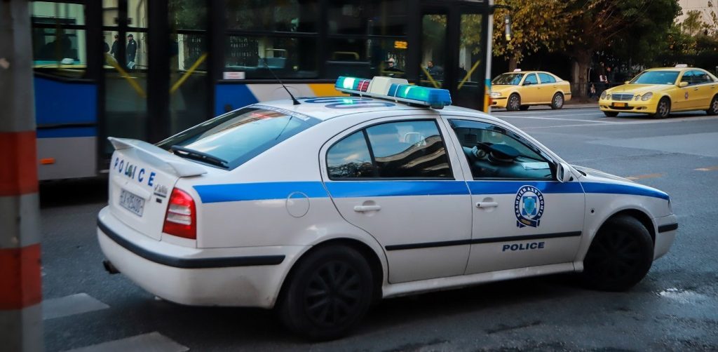 Ηράκλειο: Χειροπέδες σε δύο άνδρες – Άρπαξαν 600 ευρώ από το σπίτι 63χρονης