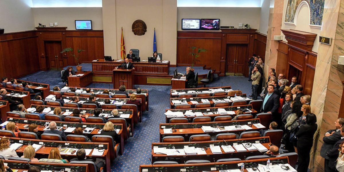 Σκόπια: Η βουλή επικύρωσε την ένταξη της χώρας στο ΝΑΤΟ