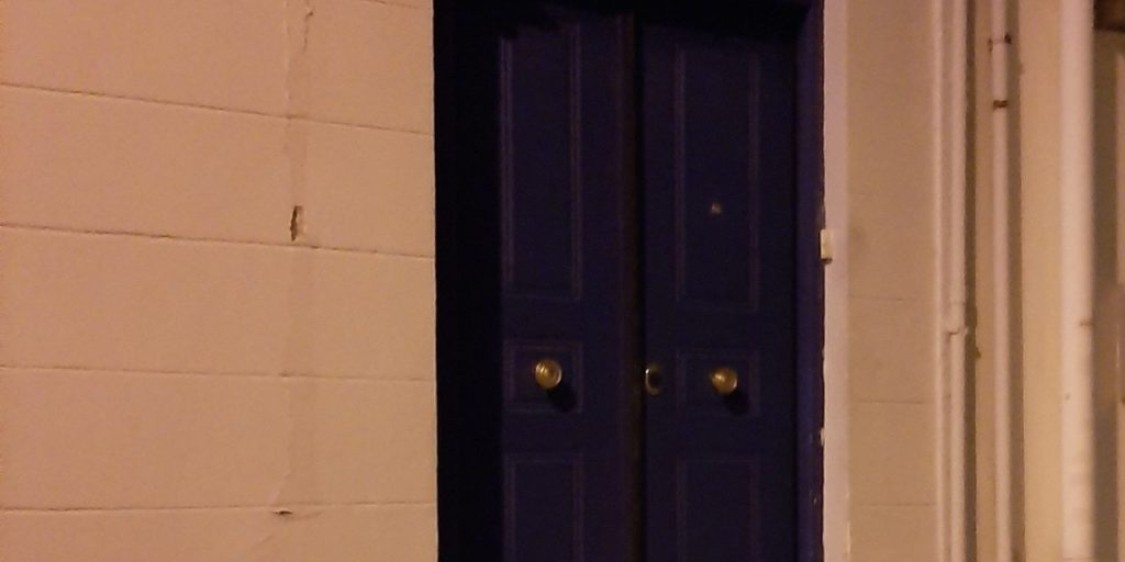 Ρουβίκωνας: Έκανε παρέμβαση στο ιατρείο του ψυχιάτρου που διέγνωσε με ψυχική νόσο τον Α. Φλώρο