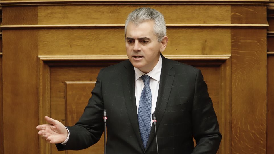 Μάξιμος Χαρακόπουλος: «Επαναφορά του φρέσκου γάλακτος στις πέντε ημέρες»