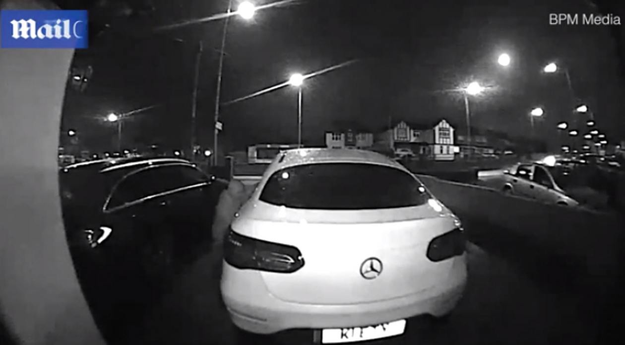 Κλέβουν αυτοκίνητο σε λιγότερα από ένα λεπτό – Δείτε τον τρόπο στο βίντεο