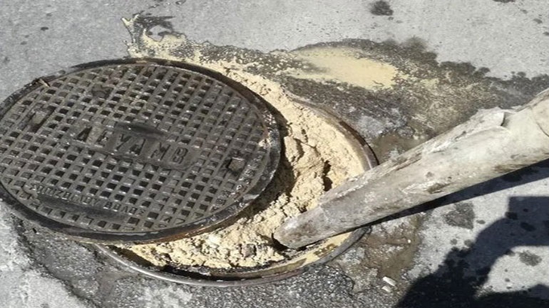 Βόλος: Απομάκρυναν 40(!) τόνους λίπους από το αποχετευτικό σύστημα – Είχε βουλώσει