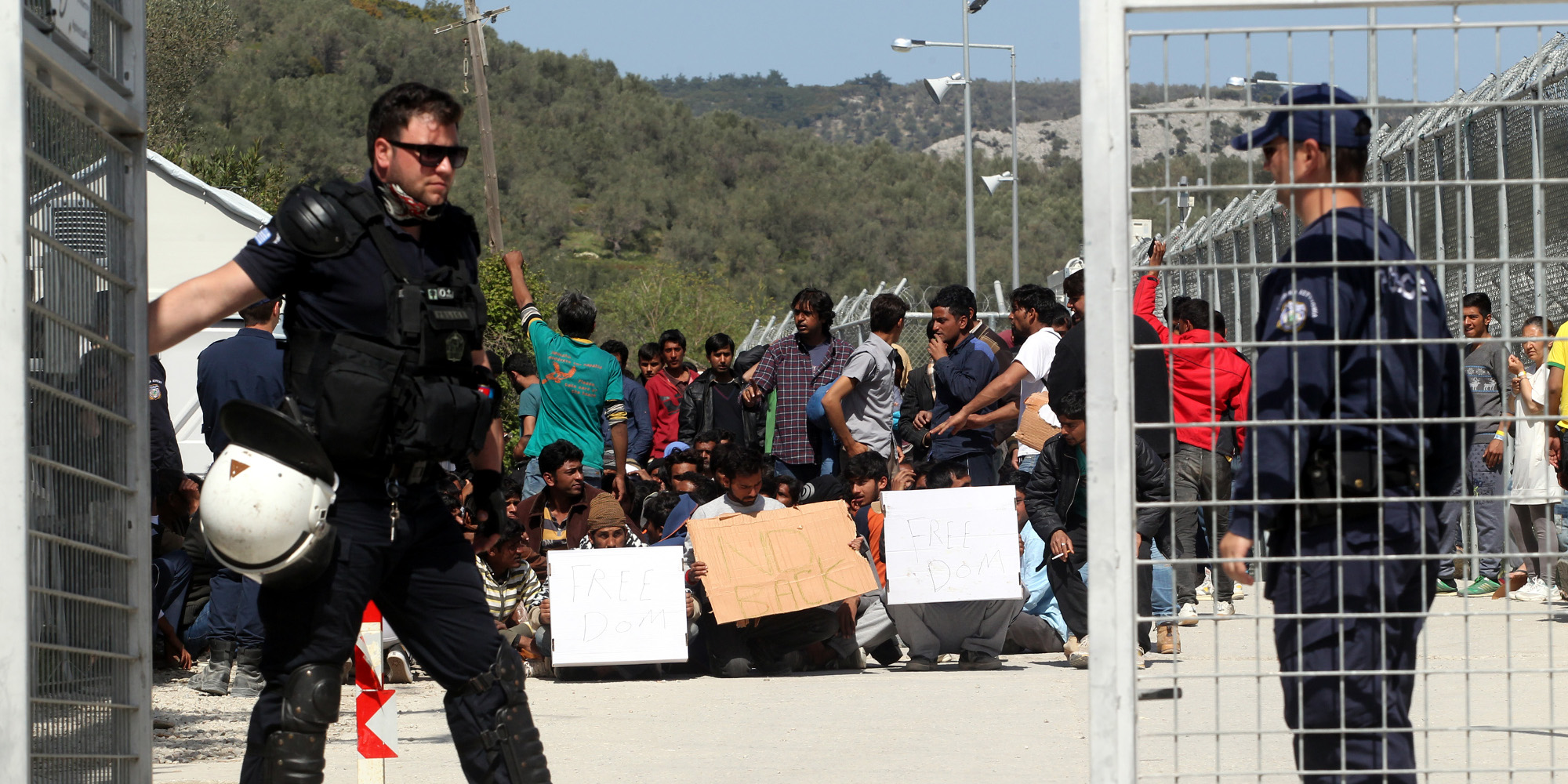 Λέσβος: Αποκλείστηκε η επιταγμένη περιοχή από τους πολίτες – Έτοιμοι για όλα – 41 αλλοδαποί μπήκαν χθες στο νησί