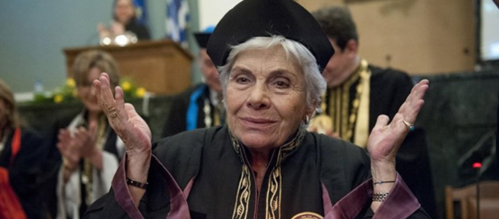 Ανακοπή καρδιάς υπέστη η Κική Δημουλά – Νοσηλεύεται στη ΜΕΘ