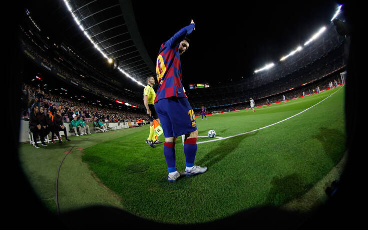 Ο Μέσι έκανε αντίπαλο να… γονατίσει μπροστά του (βίντεο)