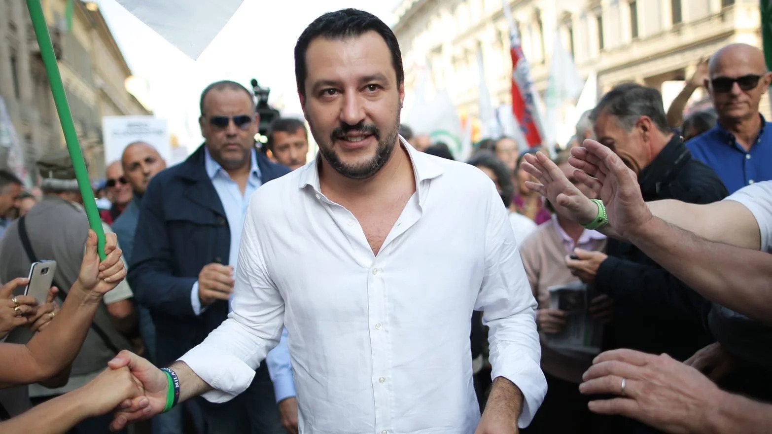 Ματέο Σαλβίνι: «Λανθασμένος τρόπος ζωής οι αλλεπάλληλες αμβλώσεις»