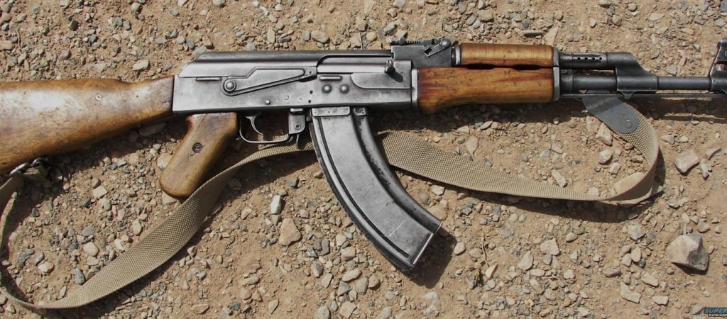 Κρήτη: Μαφιόζικο χτύπημα με καλάσνικοφ σε επιχείρηση στο Ηράκλειο