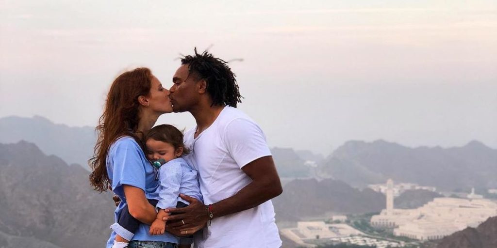 Κριστιάν Καρεμπέ: Για τρίτη φορά πατέρας – Το ελληνικό όνομα που θα δώσει στην κόρη του (φώτο)