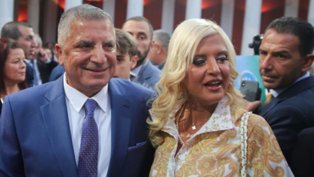 Το ζεϊμπέκικο του Γ.Πατούλη για τα «μάτια» της Μαρίνας – Χόρεψε το «δεν θα ξαναγαπήσω» του Καζαντζίδη (βίντεο-φωτο)