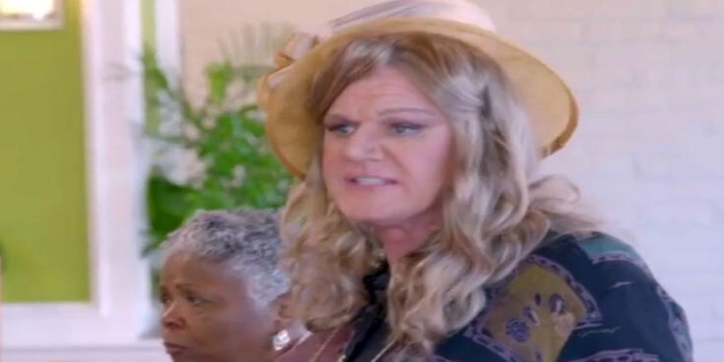 Γκόρντον Ράμσεϊ: Δείτε το λόγο που «μεταμορφώθηκε» σε γυναίκα (βίντεο)