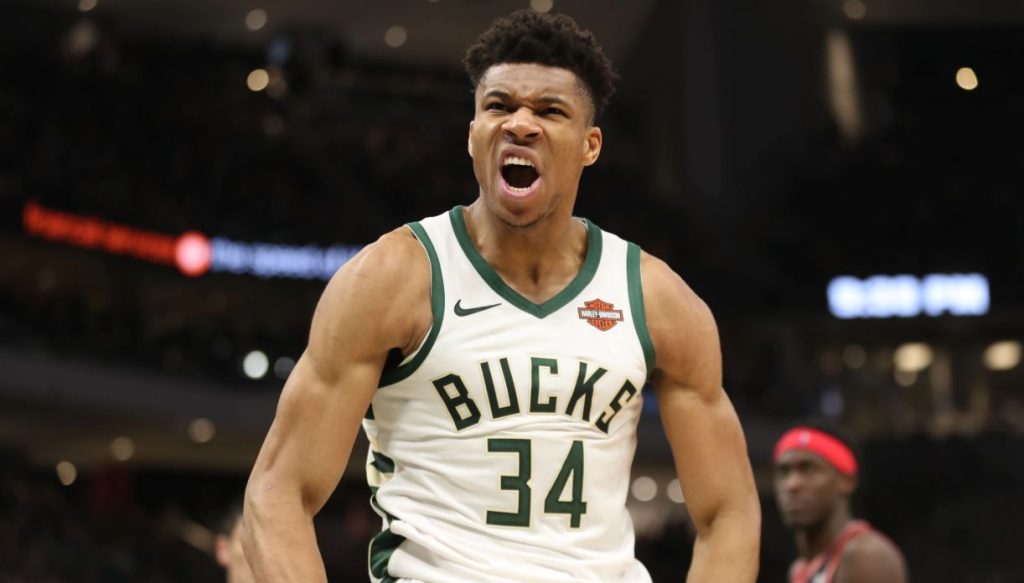 «Χρυσώνουν» τον Γ. Αντετοκούνμπο οι Μπακς – Η πιο ακριβή ανανέωση στην ιστορία του ΝΒΑ!