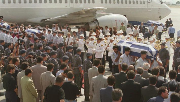 7 νεκροί από ένα λάθος: Ο πραγματικός λόγος που το πρωθυπουργικό αεροπλάνο έκανε τη βουτιά θανάτου