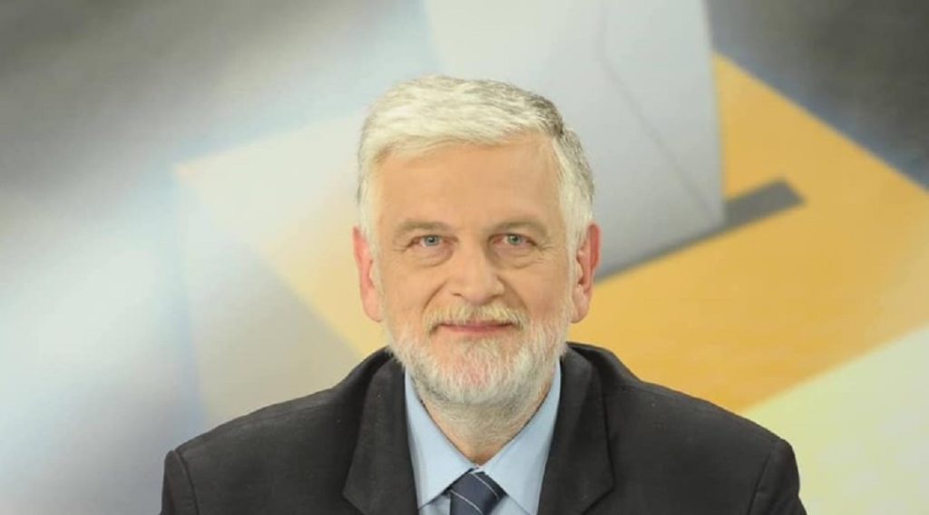 Ο Γ.Λοβέρδος περιγράφει την πτώση του Γιώργου Παπανδρέου από την καρέκλα – «Ήταν χαλασμένο το έδρανο»