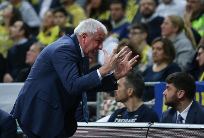«Ξεφώνισε» δημόσια τους παίκτες του ο Ομπράντοβιτς μετά τον διασυρμό της Φενέρ!