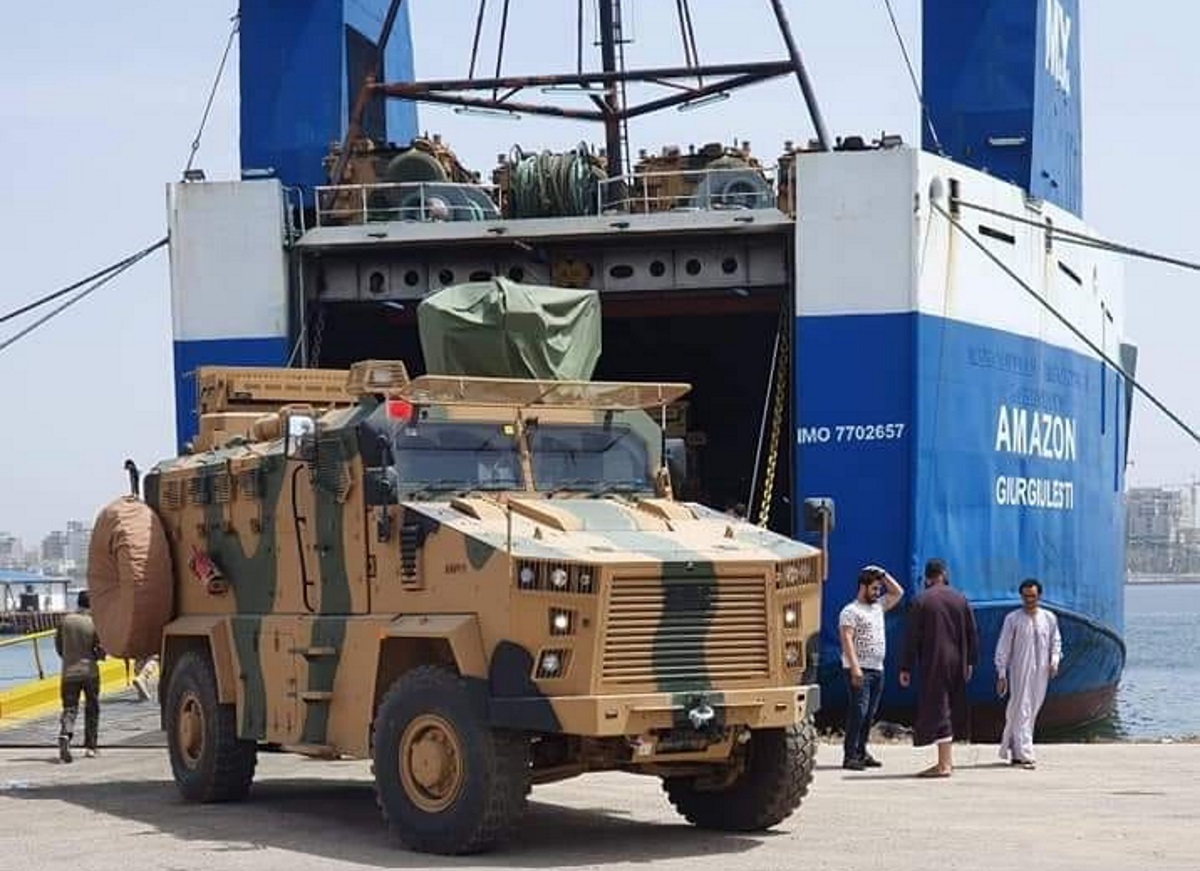 Παραβίασε το εμπάργκο του ΟΗΕ η Τουρκία: Συνελήφθη Λιβανέζος πλοίαρχος που μετέφερε όπλα από την Τουρκία στη Λιβύη
