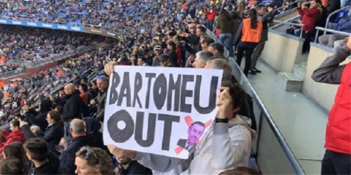 Τα «άκουσε» ο Μπαρτομέου από τους οπαδούς της Μπαρτσελόνα – «Παραιτήσου» (βίντεο)