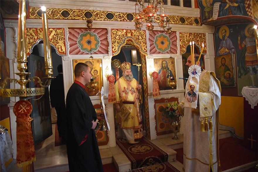 Τίμησε τον Πολιούχο του ο Κότρωνας – Τραγούδησαν το «Μακεδονία Ξακουστή» οι πιστοί (φώτο)