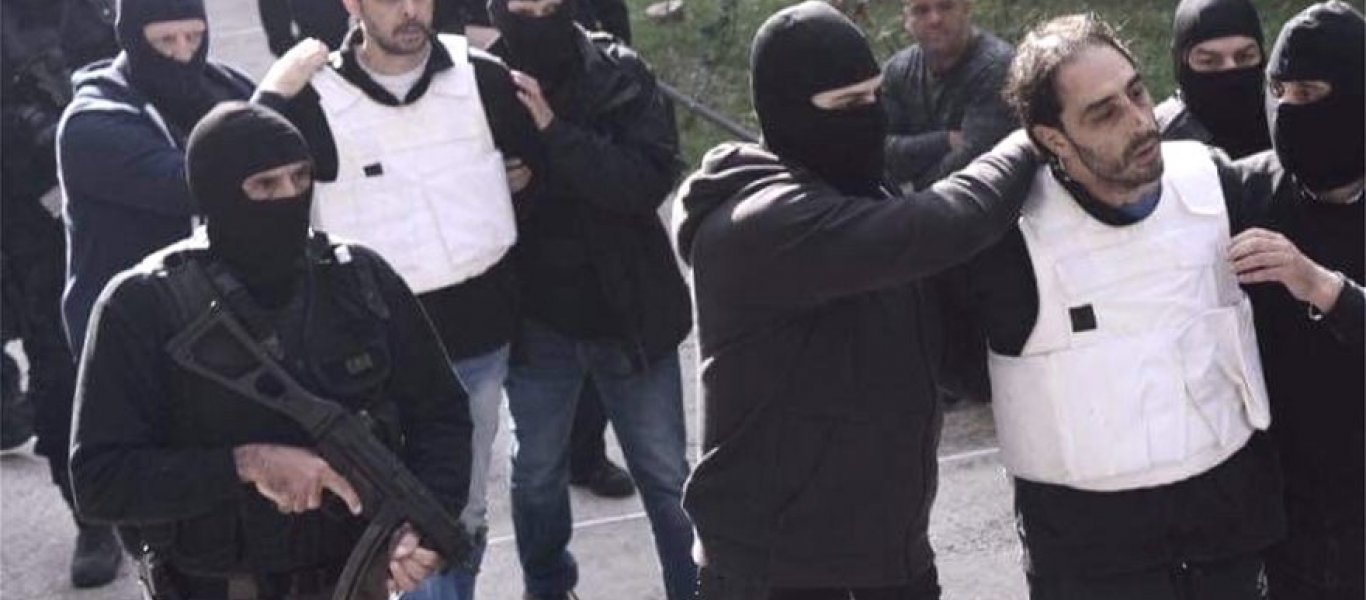 Υπόθεση «Επαναστατικής Αυτοάμυνας»: Νέο βίντεο-ντοκουμέντο με τον καταζητούμενο τρομοκράτη