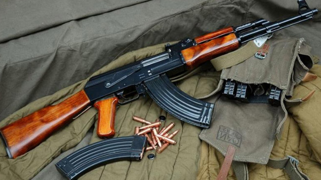 Που και πως κατασκευάζεται το περιβόητο όπλο καλάσνικοφ; (βίντεο)
