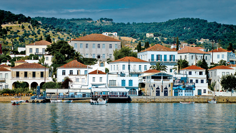 Πέντε μέρη κοντά στην Αθήνα για τις πρώτες ανοιξιάτικες εξορμήσεις