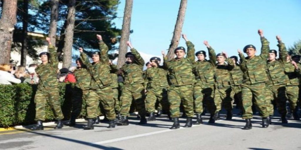 4 πράγματα που κάνει ένας φαντάρος στη σκοπιά περιμένοντας την έφοδο