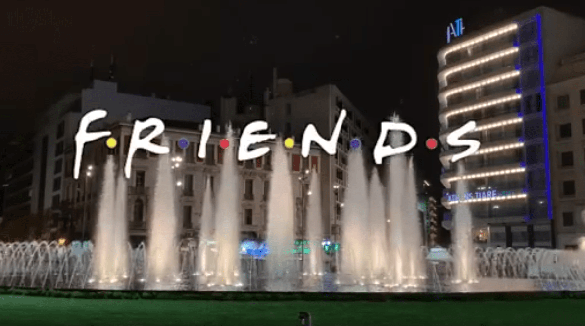 Στην πλατεία Ομόνοιας τα «Φιλαράκια» – Το χιουμοριστικό βίντεο που ανέβασε ο Κ.Μπακογιάννης (βίντεο)