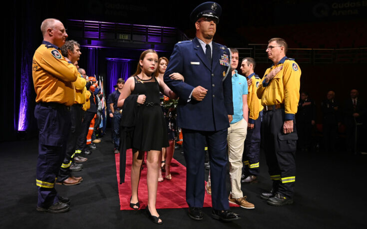 Το Σίδνεϊ τιμά τη μνήμη των 25 νεκρών από τις πυρκαγιές στη Νέα Νότια Ουαλία