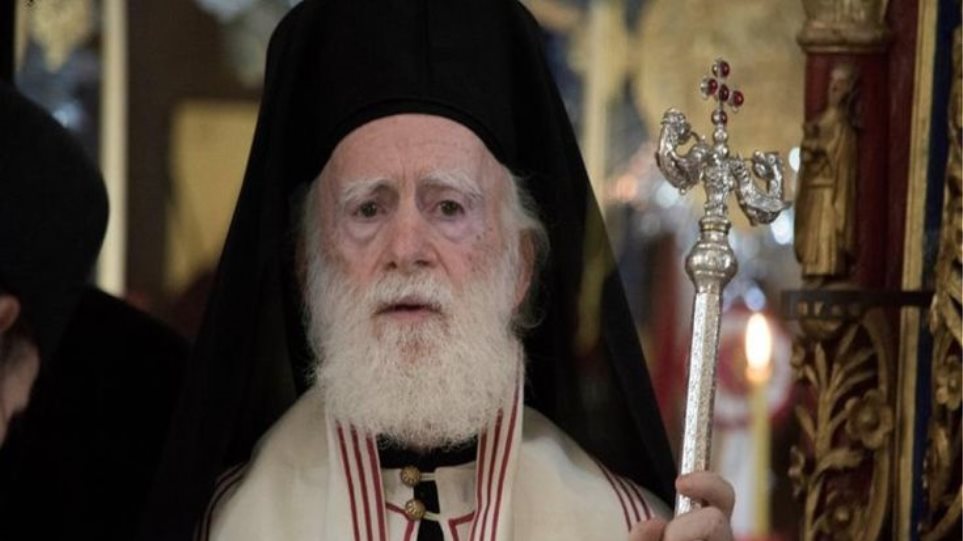 Ξαφνική αδιαθεσία του Αρχιεπισκόπου Κρήτης την ώρα της λειτουργίας