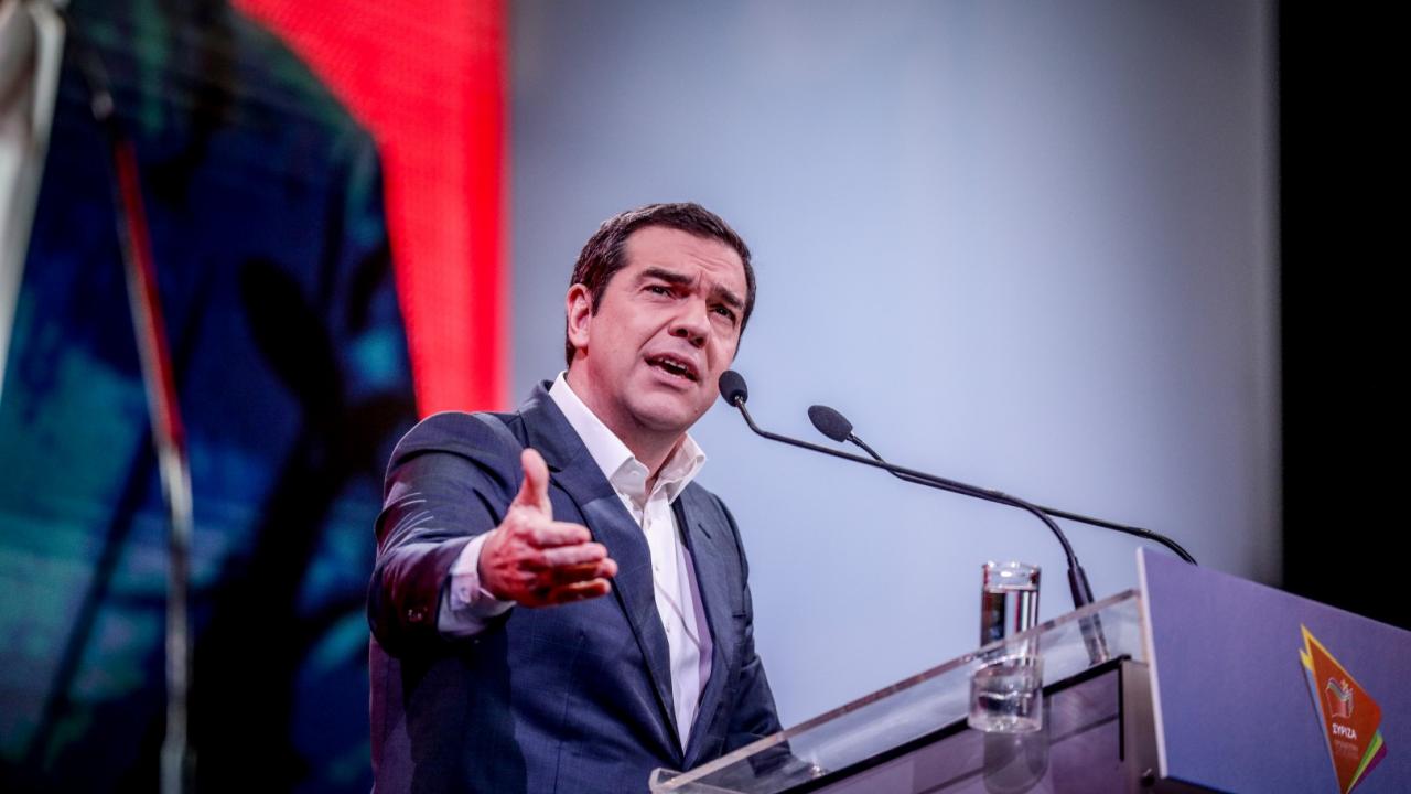 ΣΥΡΙΖΑ: Αντιπολιτευτική γραμμή στυλ «Ανδρέα Παπανδρέου» υιοθετεί ο Αλέξης Τσίπρας